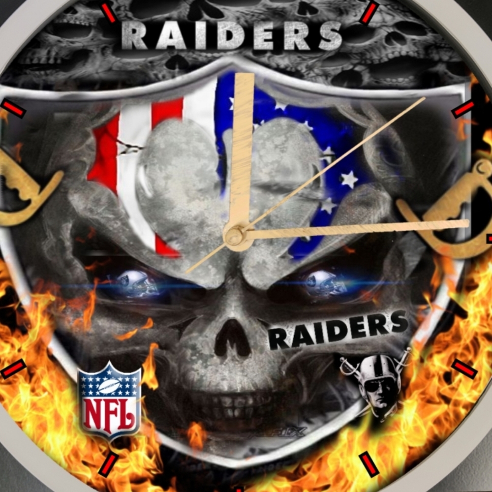 Raiders clock - Picture 2 of 5